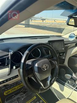 تۆیۆتا کامری